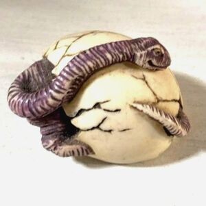 Lot of 9 Baby Dinosaurs Breaking Out of Shell - VINTAGE
